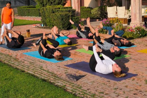 Clase_de_yoga_hqm